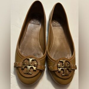 Tory Burch tan patent leather brown  ballet flats size 6.5
